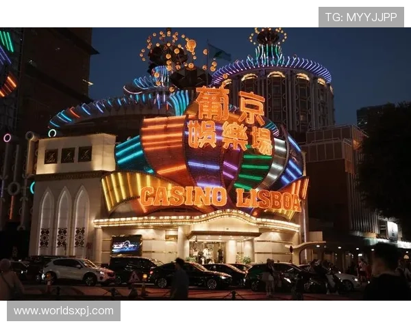 澳门葡京国际为客户提供贴心的VIP专属服务，尊享个性化定制的豪华娱乐体验